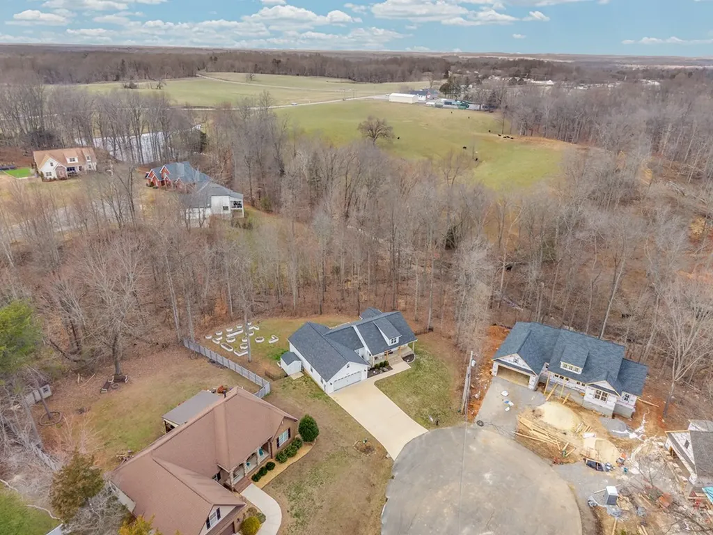 4966 Curtis Drive Cookeville TN 38506