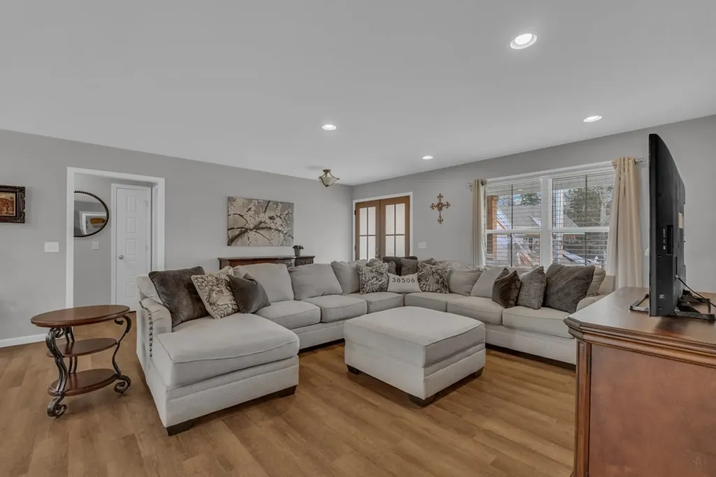 4966 Curtis Drive Cookeville TN 38506