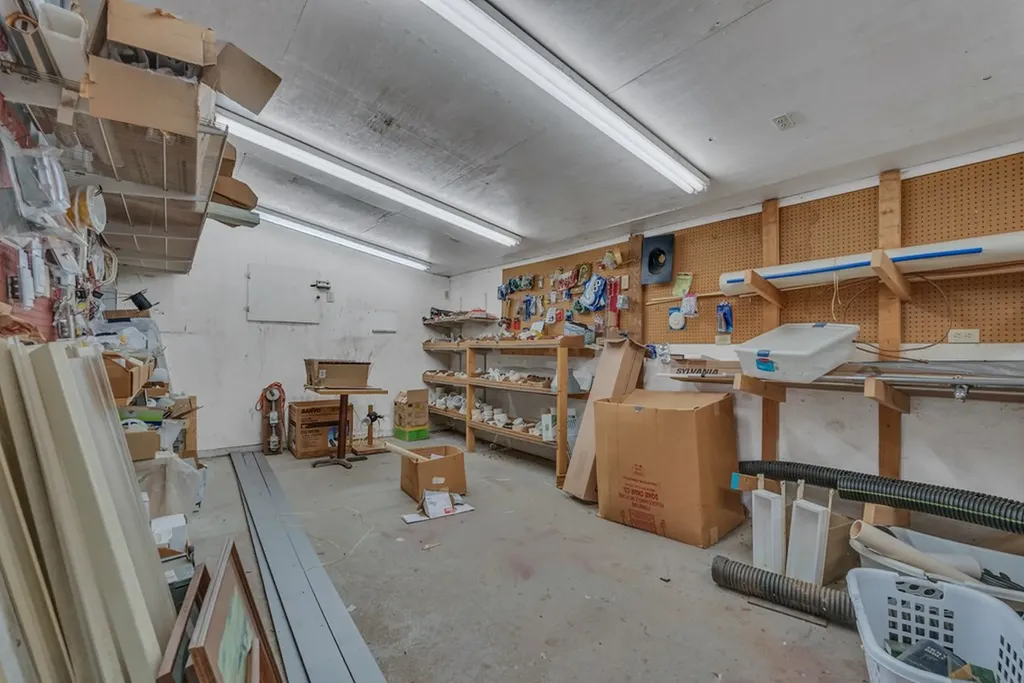 1201 Livingston Highway Byrdstown TN 38549