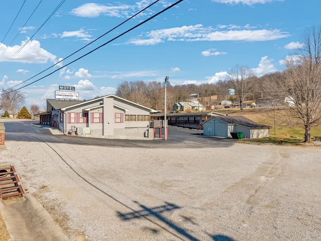 1201 Livingston Highway Byrdstown TN 38549