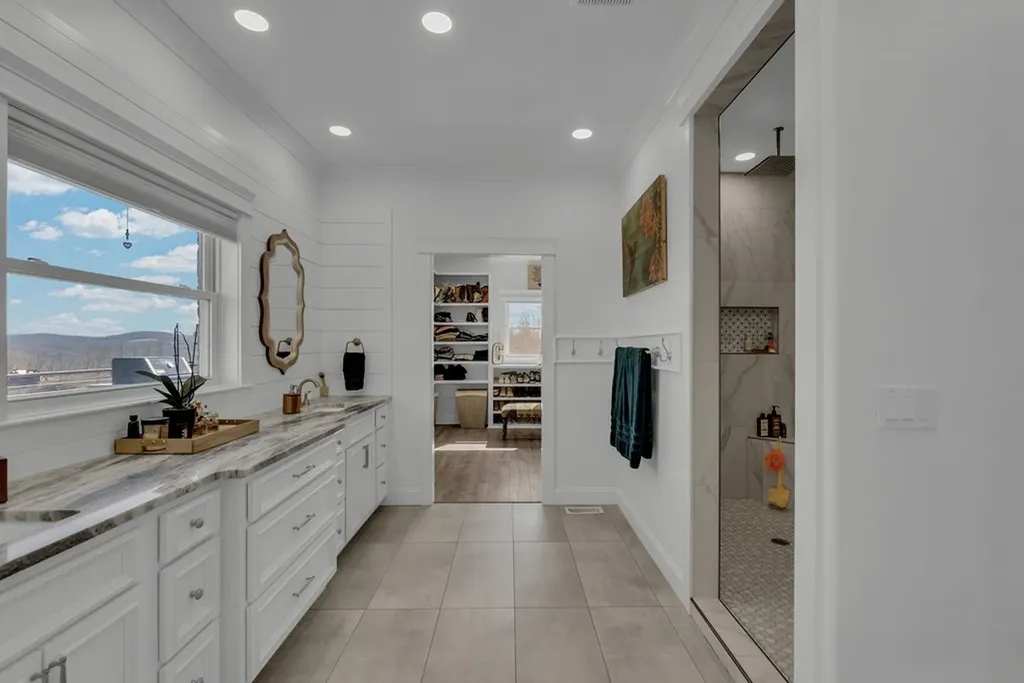 209 N Rockfish Lane Hilham TN 38568