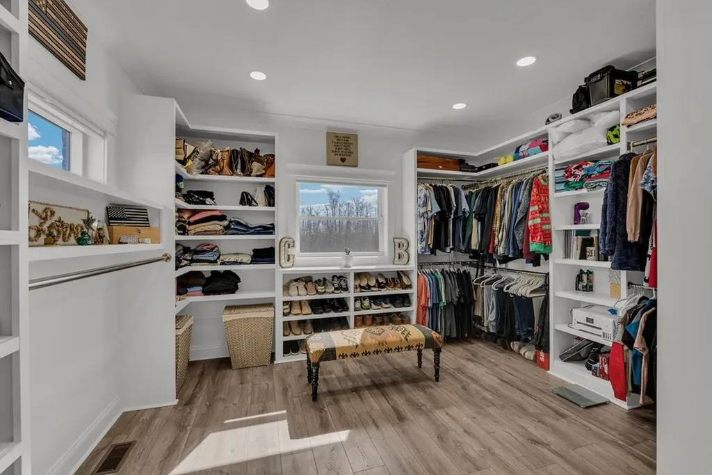 209 N Rockfish Lane Hilham TN 38568