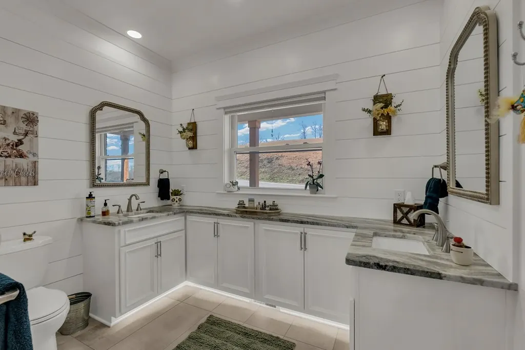 209 N Rockfish Lane Hilham TN 38568