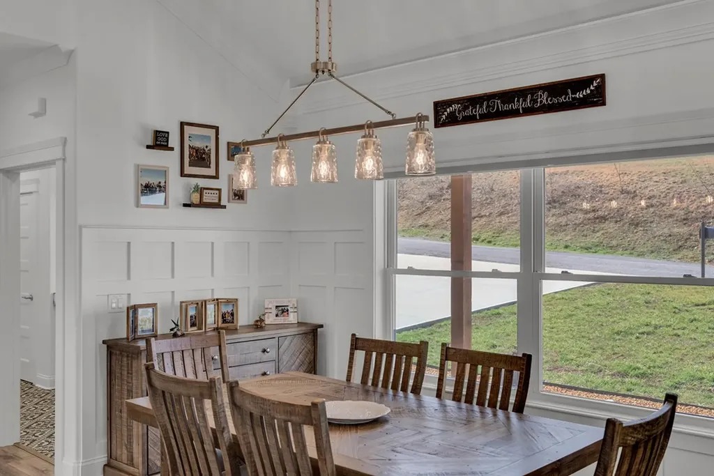 209 N Rockfish Lane Hilham TN 38568