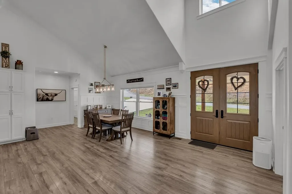 209 N Rockfish Lane Hilham TN 38568