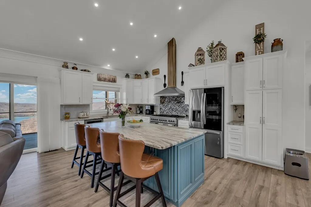 209 N Rockfish Lane Hilham TN 38568