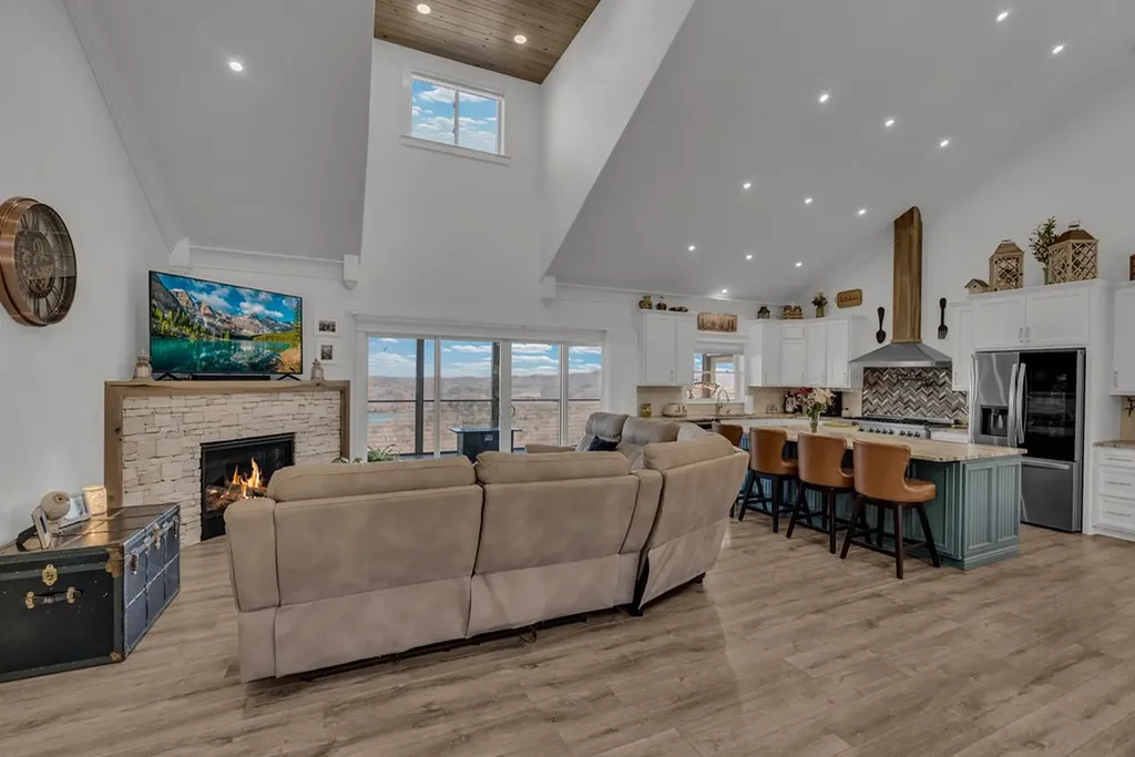 209 N Rockfish Lane Hilham TN 38568