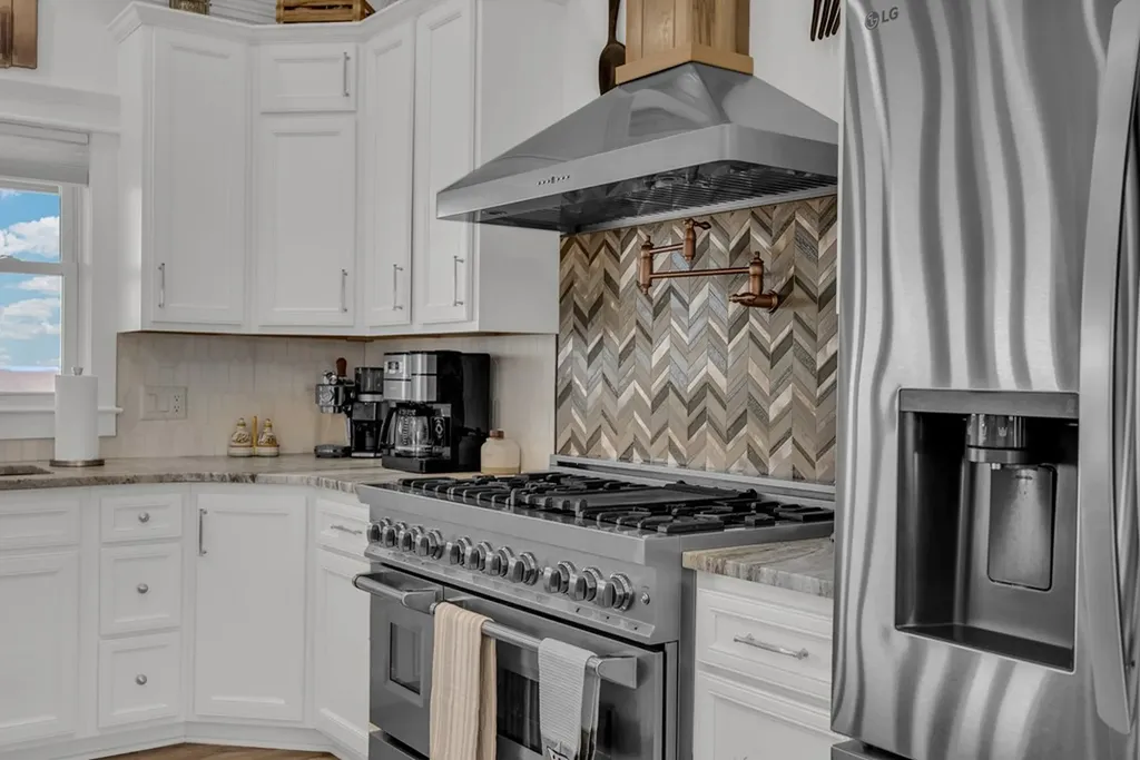 209 N Rockfish Lane Hilham TN 38568