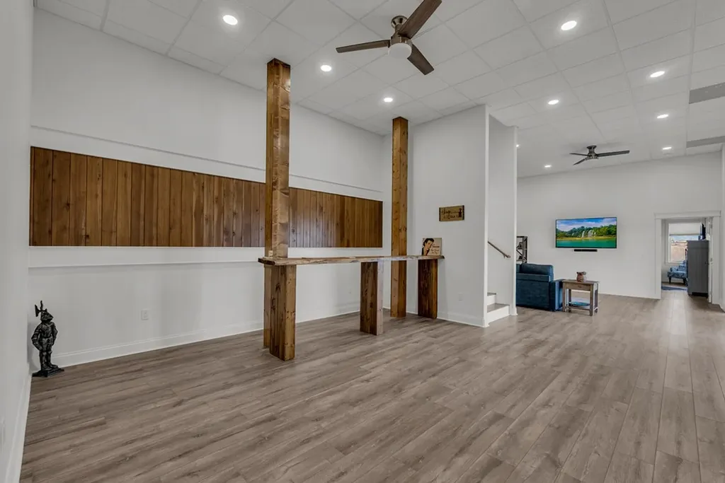 209 N Rockfish Lane Hilham TN 38568