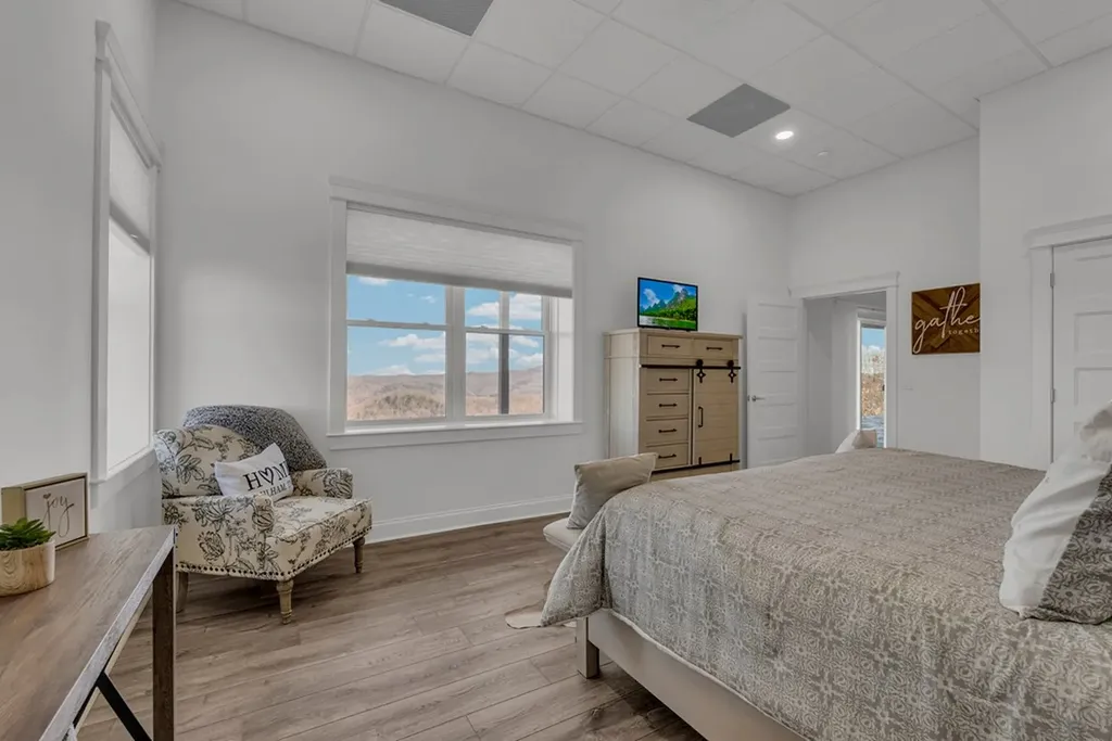 209 N Rockfish Lane Hilham TN 38568