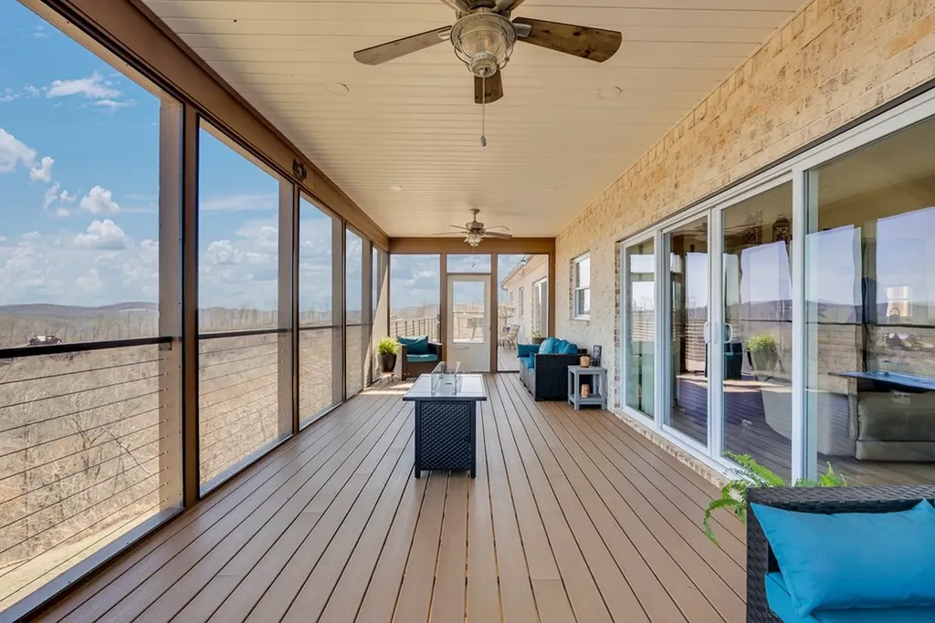 209 N Rockfish Lane Hilham TN 38568