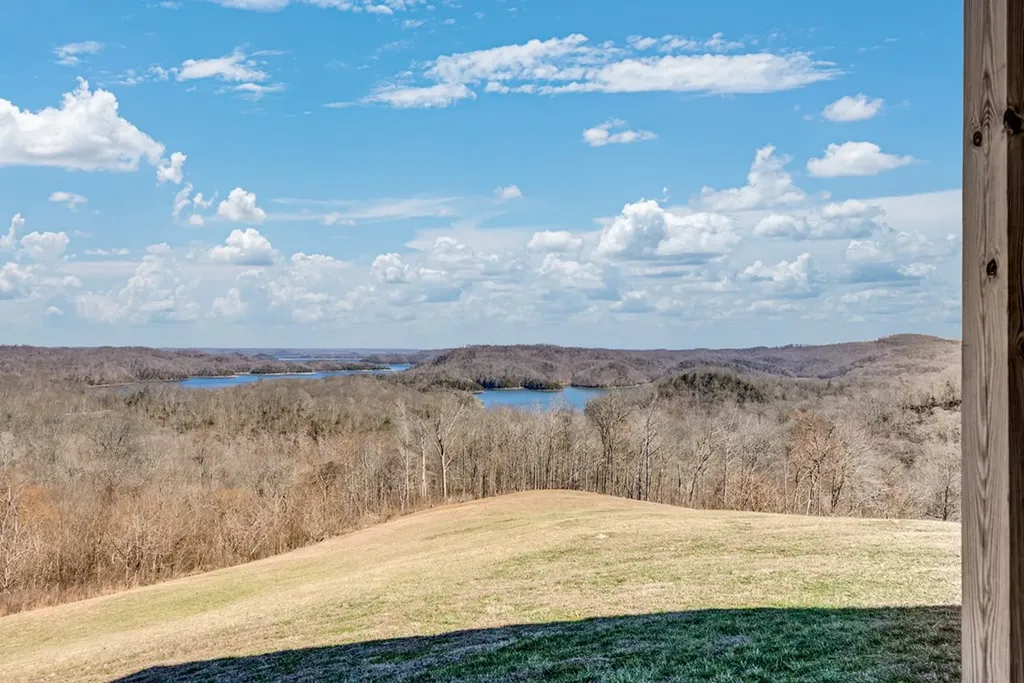 209 N Rockfish Lane Hilham TN 38568