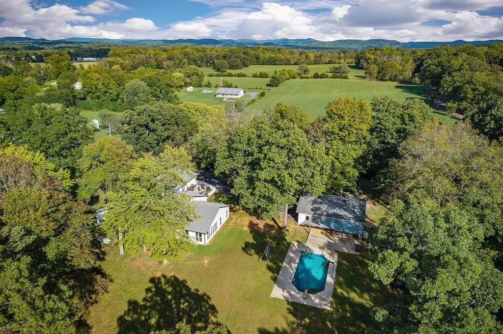 5594 Poston Lane Cookeville TN 38506