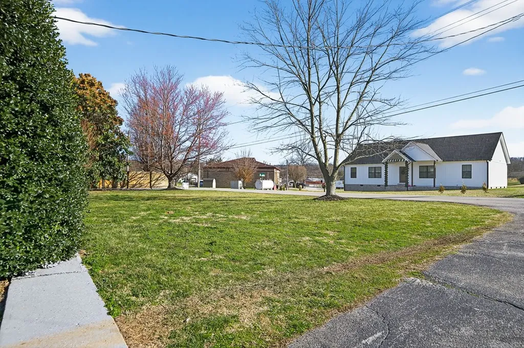 204 W 7th Street Livingston TN 38570