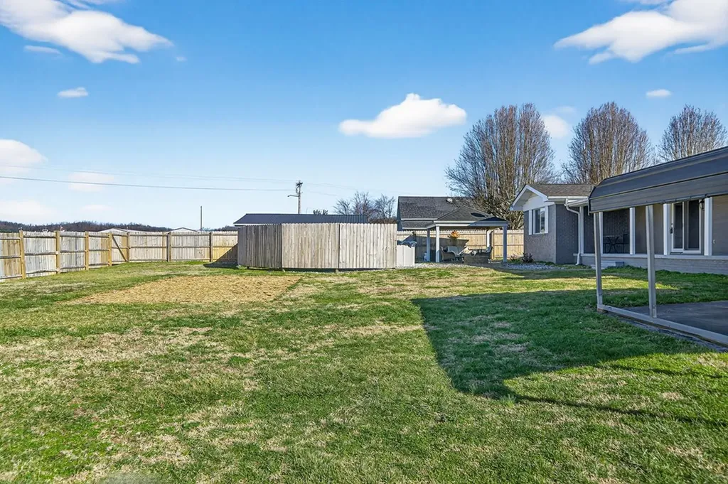 204 W 7th Street Livingston TN 38570