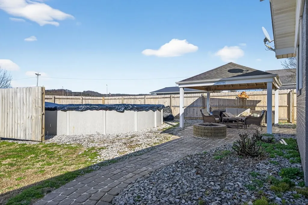 204 W 7th Street Livingston TN 38570