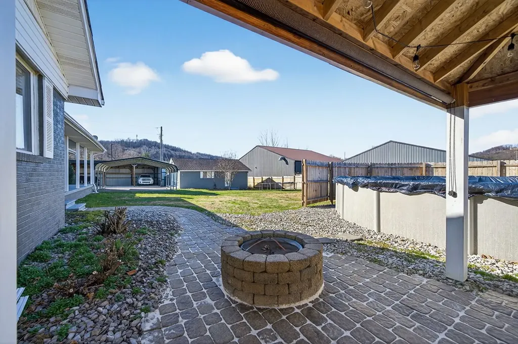 204 W 7th Street Livingston TN 38570