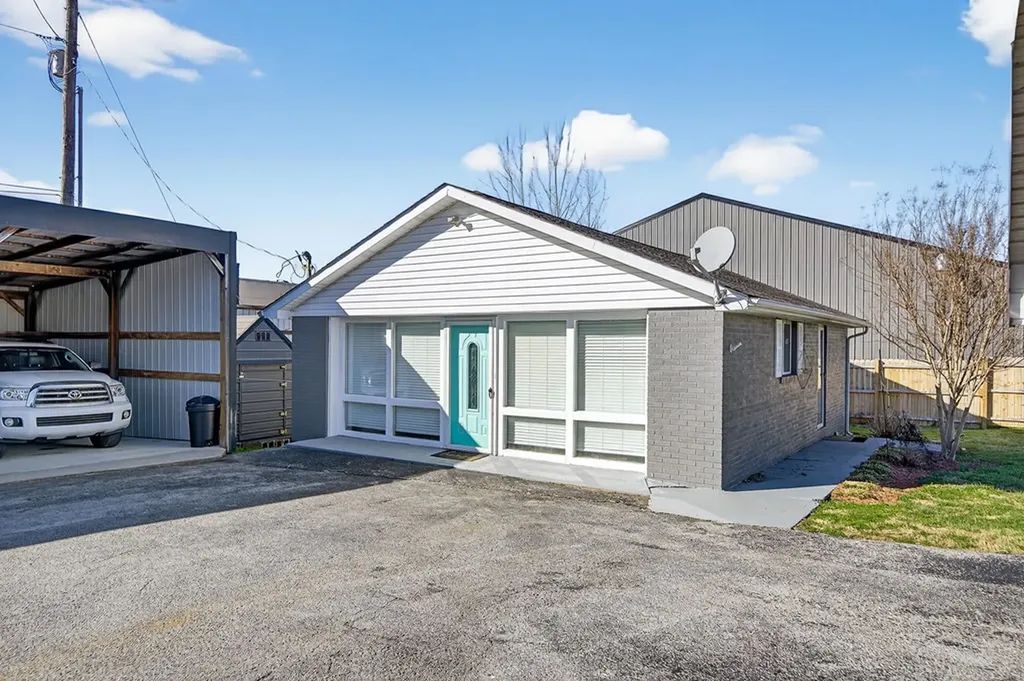 204 W 7th Street Livingston TN 38570