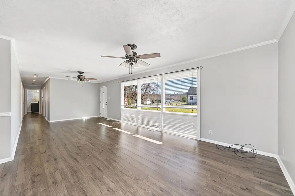 204 W 7th Street Livingston TN 38570