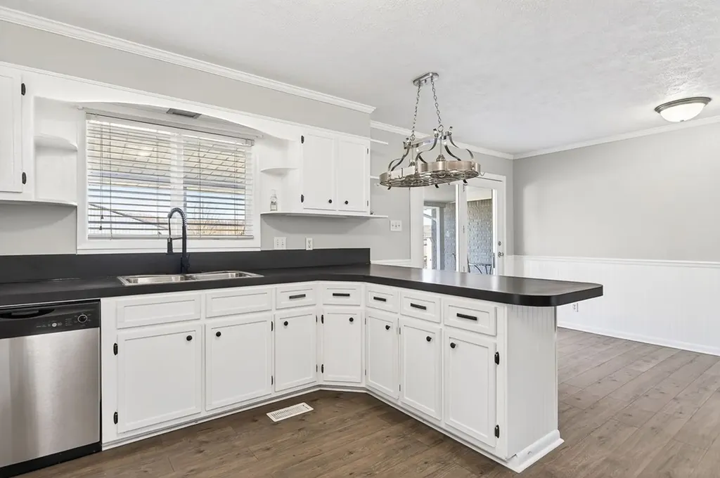 204 W 7th Street Livingston TN 38570