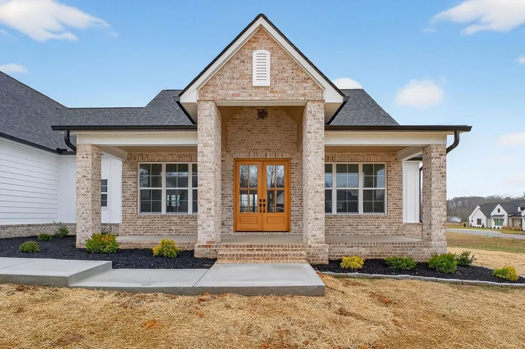 6955 Sweet Magnolia Way Baxter TN 38544