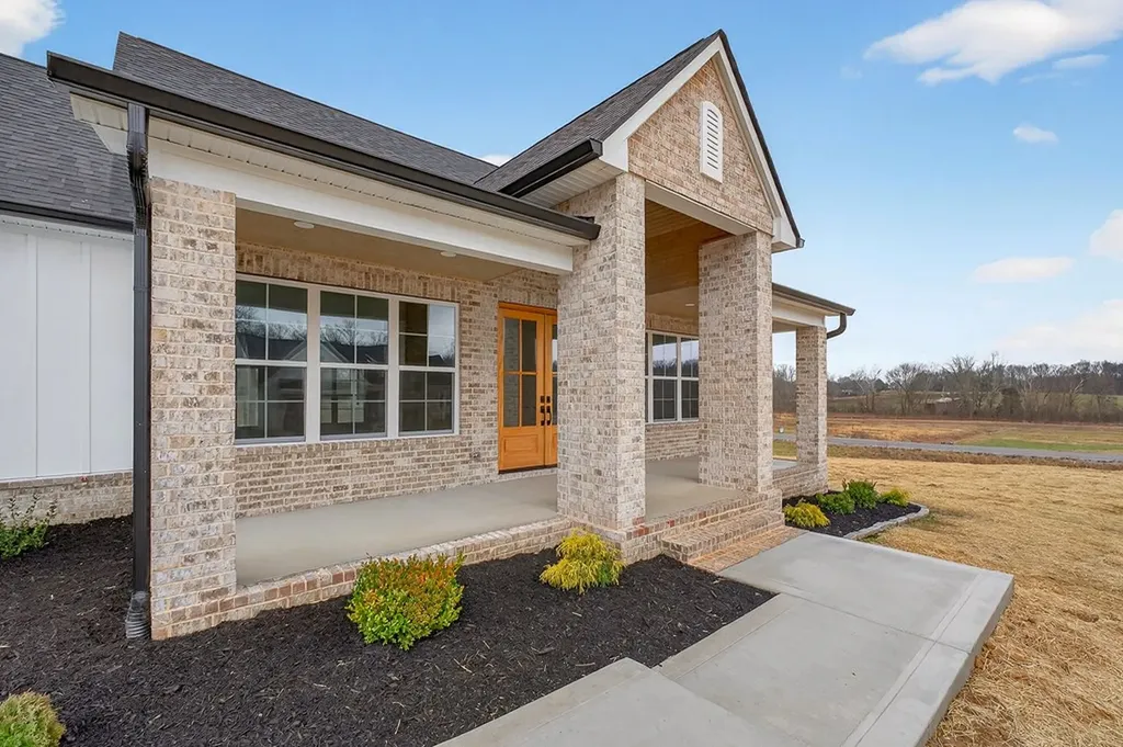 6955 Sweet Magnolia Way Baxter TN 38544