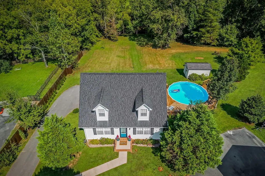 3639 Castlebrooke Lane Cookeville TN 38501