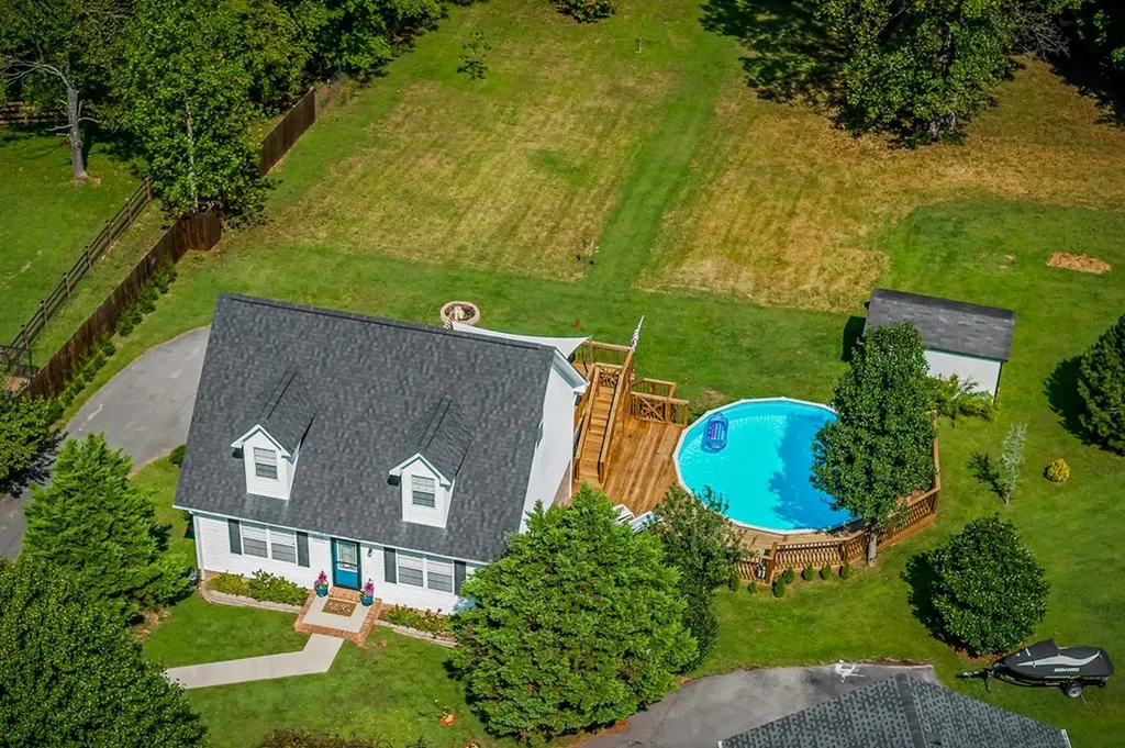 3639 Castlebrooke Lane Cookeville TN 38501