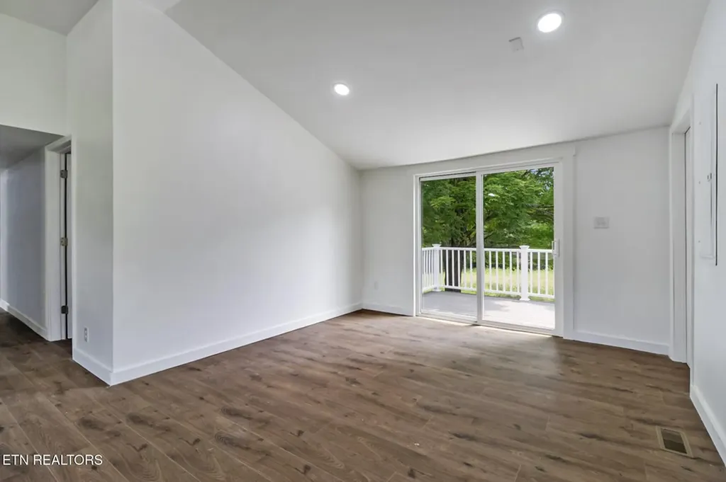 1095 Franklin Road Jamestown TN 38556