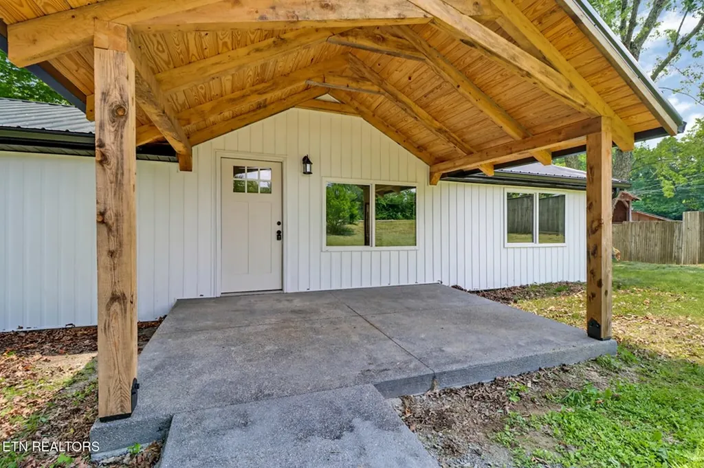 1095 Franklin Road Jamestown TN 38556