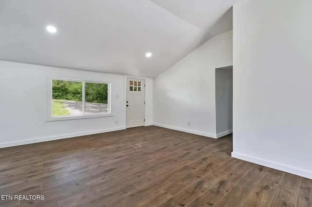 1095 Franklin Road Jamestown TN 38556