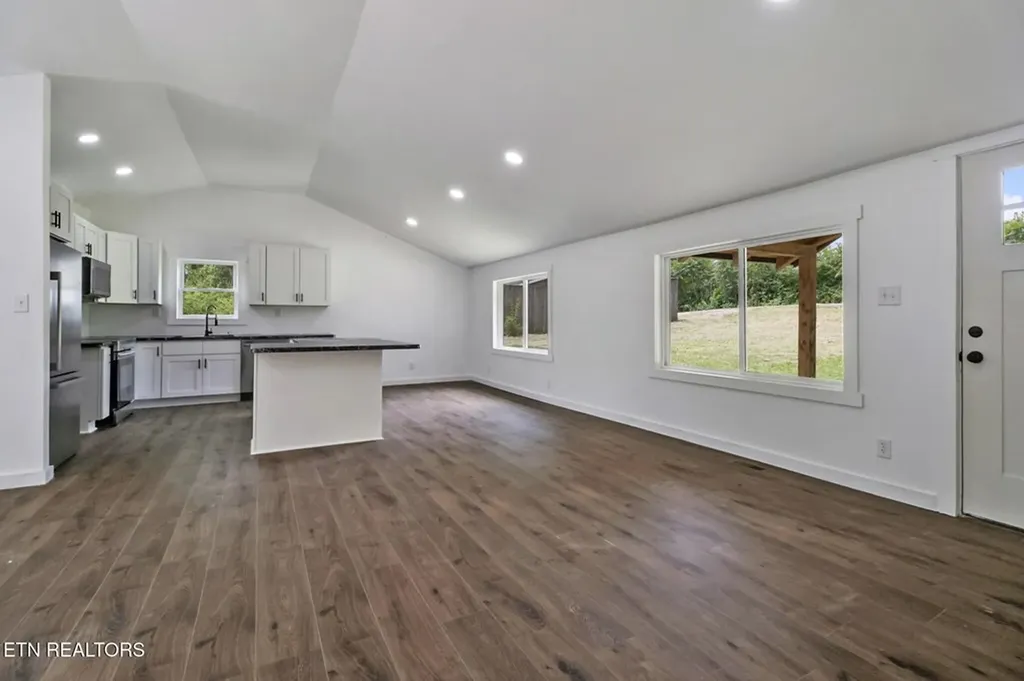 1095 Franklin Road Jamestown TN 38556