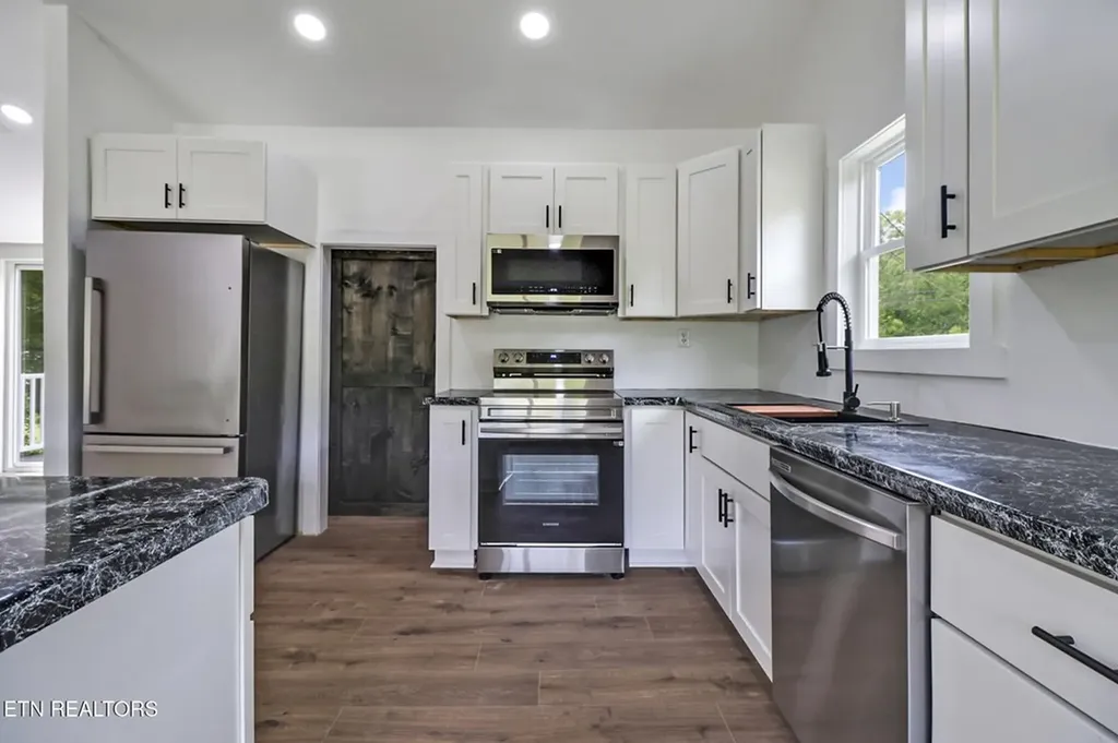 1095 Franklin Road Jamestown TN 38556