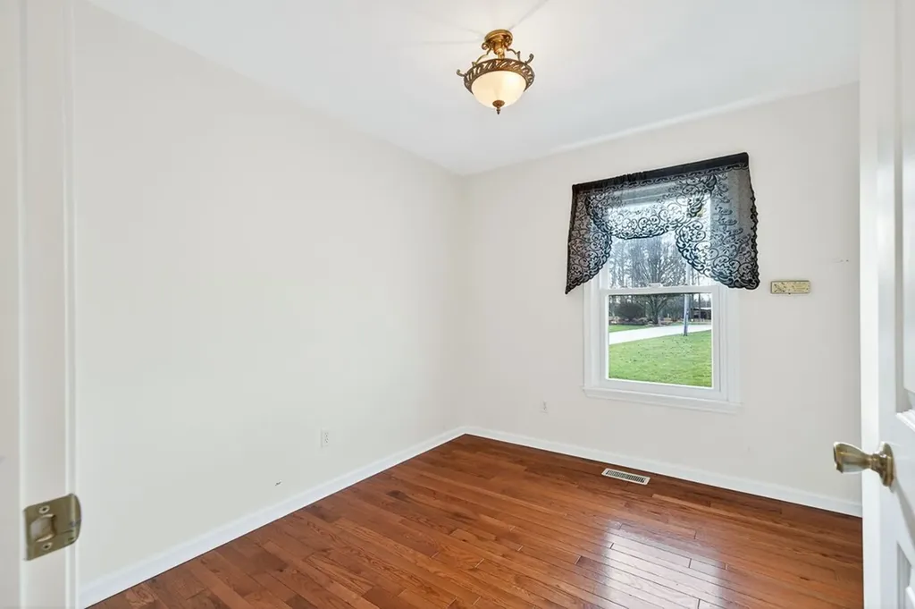 124 Peace Pipe Bend Crossville TN 38572