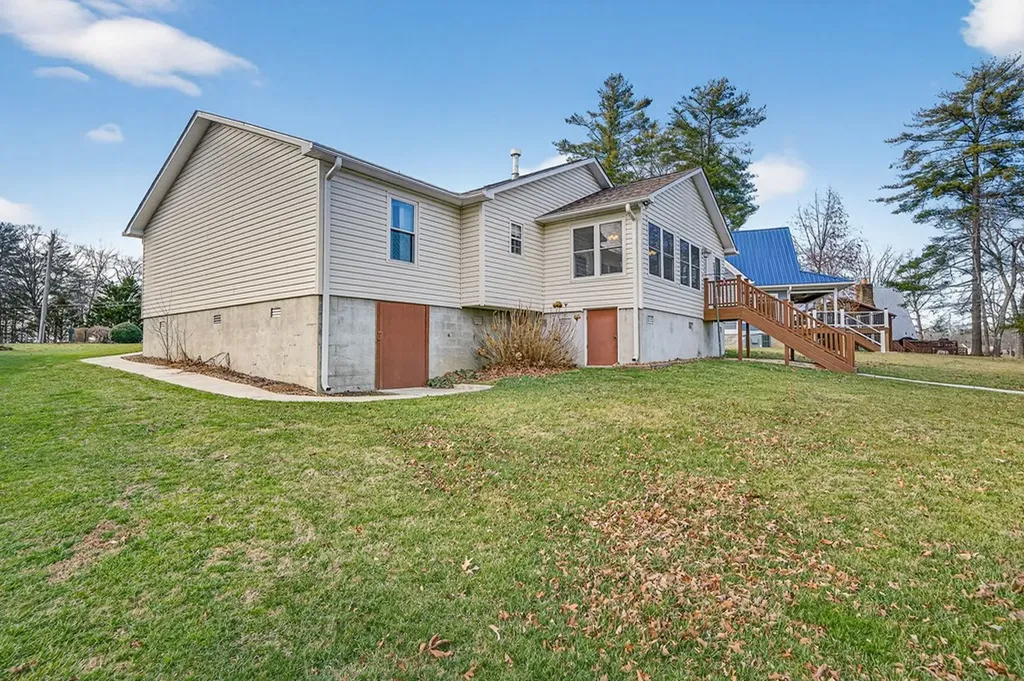 124 Peace Pipe Bend Crossville TN 38572