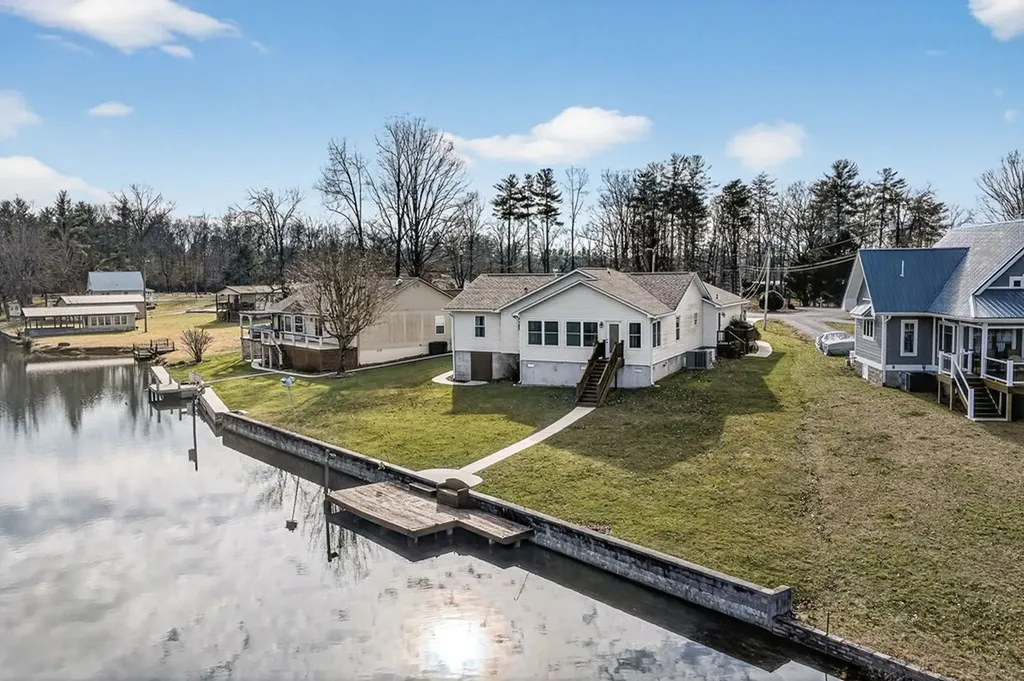 124 Peace Pipe Bend Crossville TN 38572