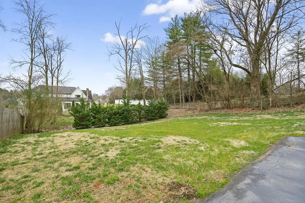 1045 E 6th Street Cookeville TN 38501