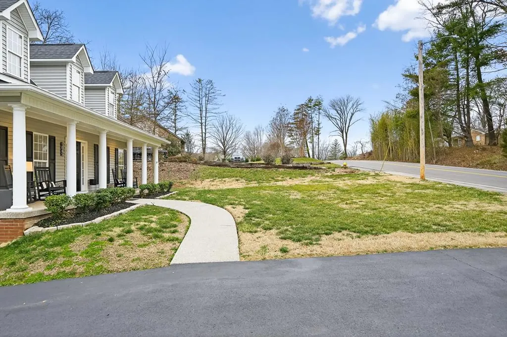 1045 E 6th Street Cookeville TN 38501