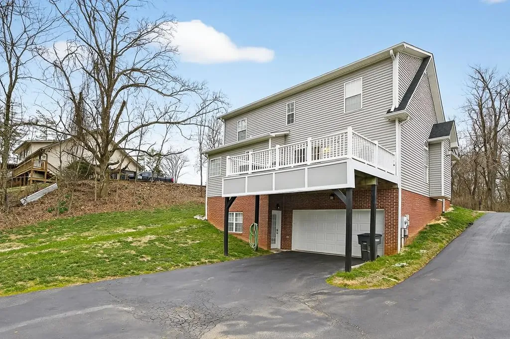 1045 E 6th Street Cookeville TN 38501