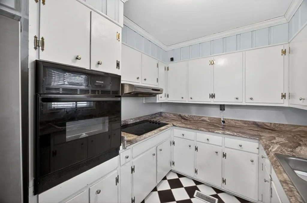 402 S Hillcrest Drive Livingston TN 38570