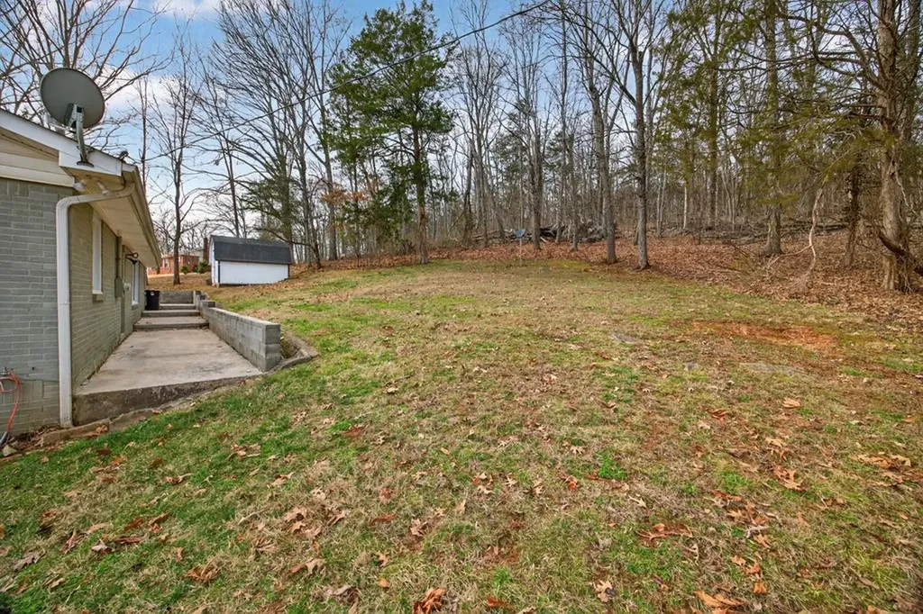 402 S Hillcrest Drive Livingston TN 38570