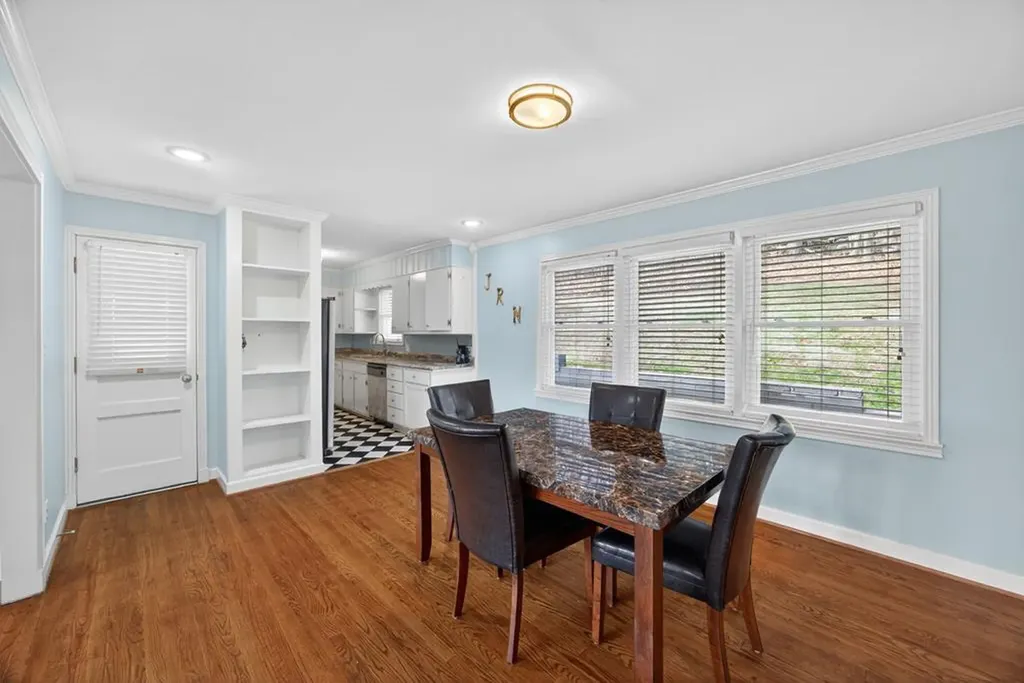 402 S Hillcrest Drive Livingston TN 38570