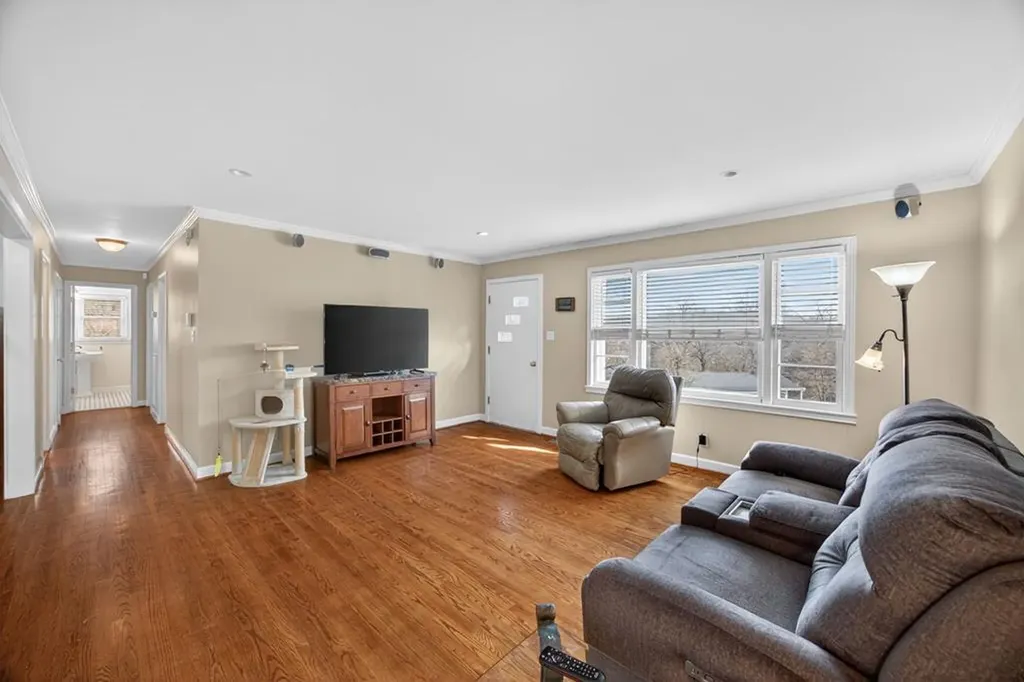 402 S Hillcrest Drive Livingston TN 38570