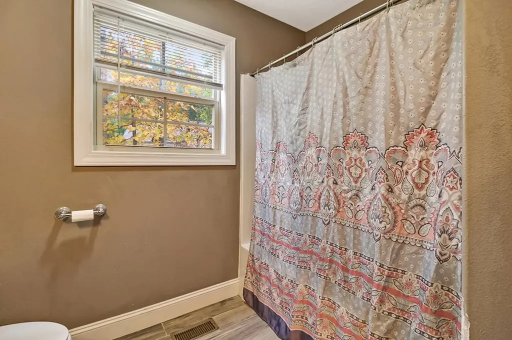 803 SE Spruce Loop Crossville TN 38555