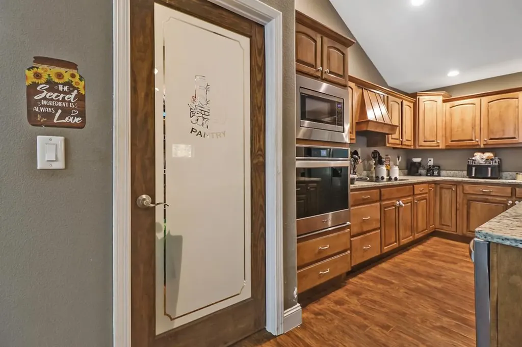 803 SE Spruce Loop Crossville TN 38555