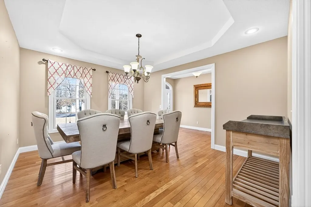 1945 W Creston Road Crossville TN 38571