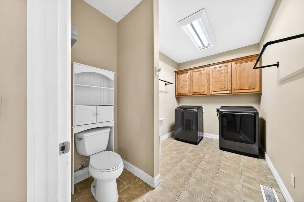 1945 W Creston Road Crossville TN 38571