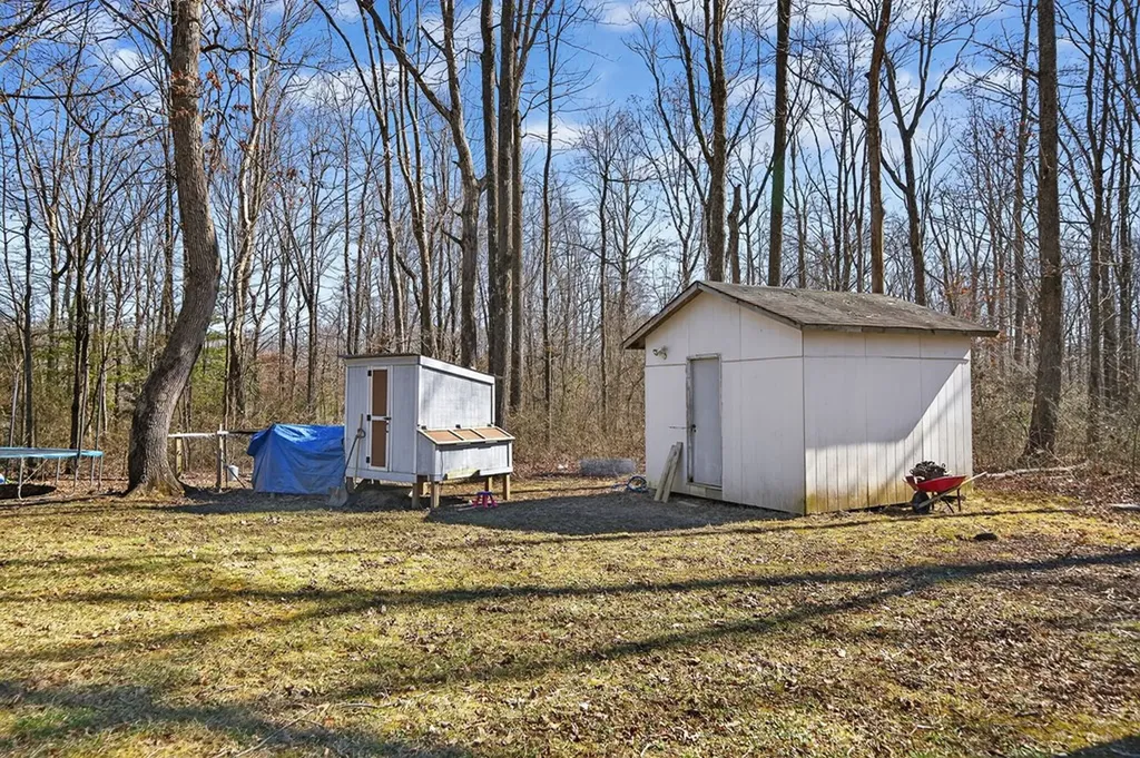 1945 W Creston Road Crossville TN 38571