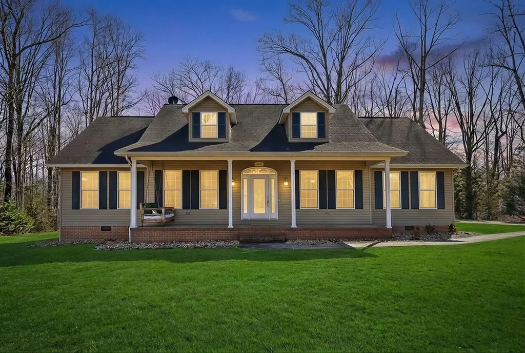 1945 W Creston Road Crossville TN 38571