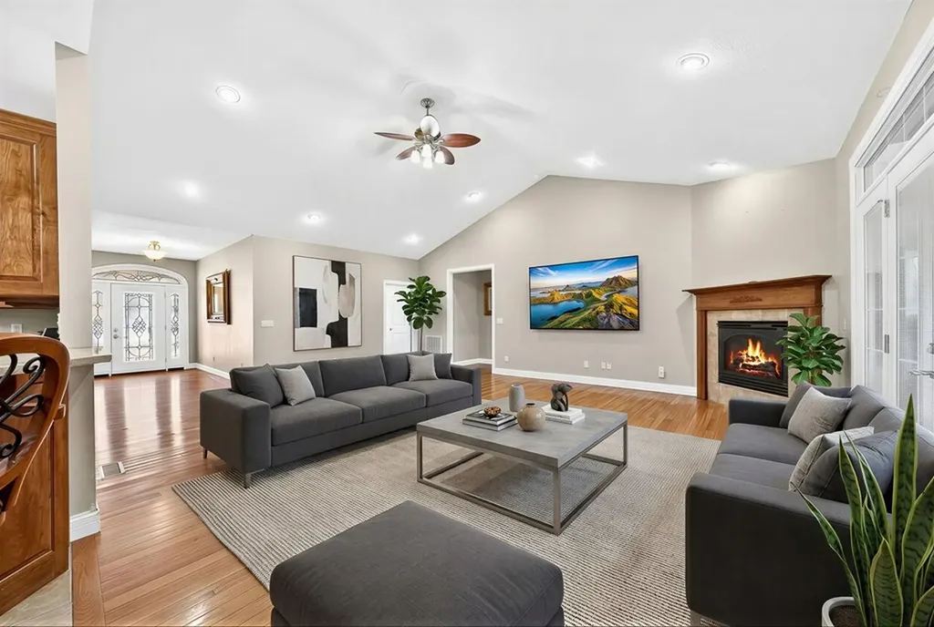 1945 W Creston Road Crossville TN 38571